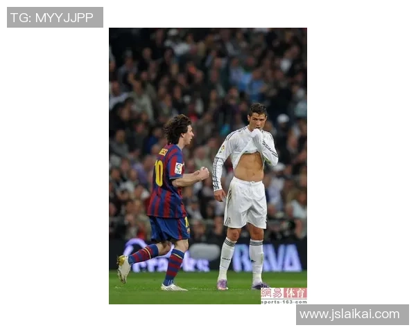 世界足球巨星的球衣号码全解析 从梅西到C罗你不知道的背后故事